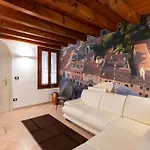 Guesthost - Santo 86 Luxury بيت ضيافة 3*