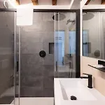 Guesthost - Santo 86 Luxury بيت ضيافة 3*