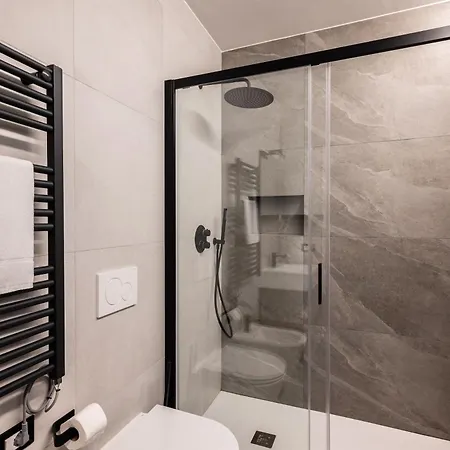 Guest house Guesthost - Santo 86 Luxury 3*