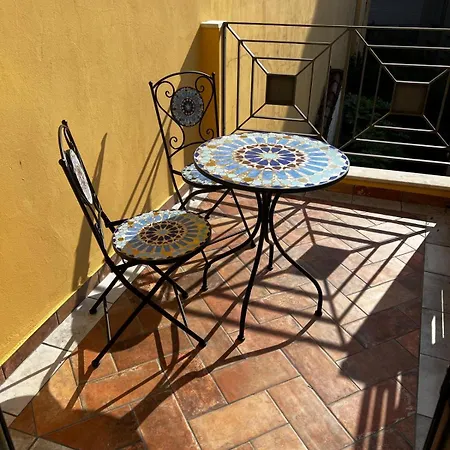 Guest house Guesthost - Santo 86 Luxury 3*