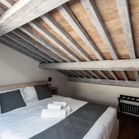 Guesthost - Santo 86 Luxury Padova