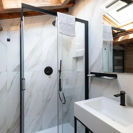 Guesthost - Santo 86 Luxury Guest house Padova