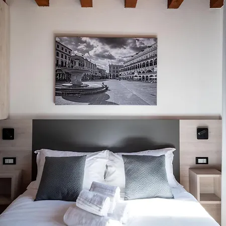 Guesthost - Santo 86 Luxury 3* Padova